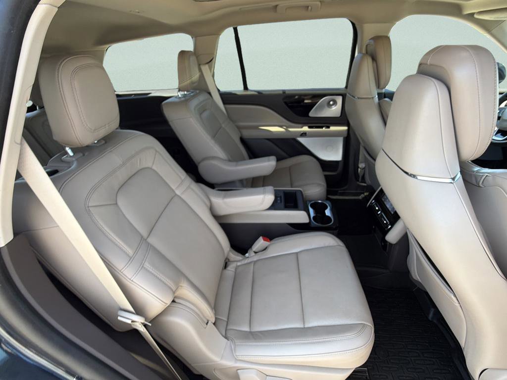 Used 2023 Lincoln Aviator Reserve w/ Equipment Group 201A image 13