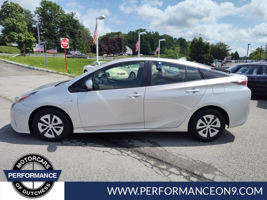 Used 2016 Toyota Prius Three FWD image 6