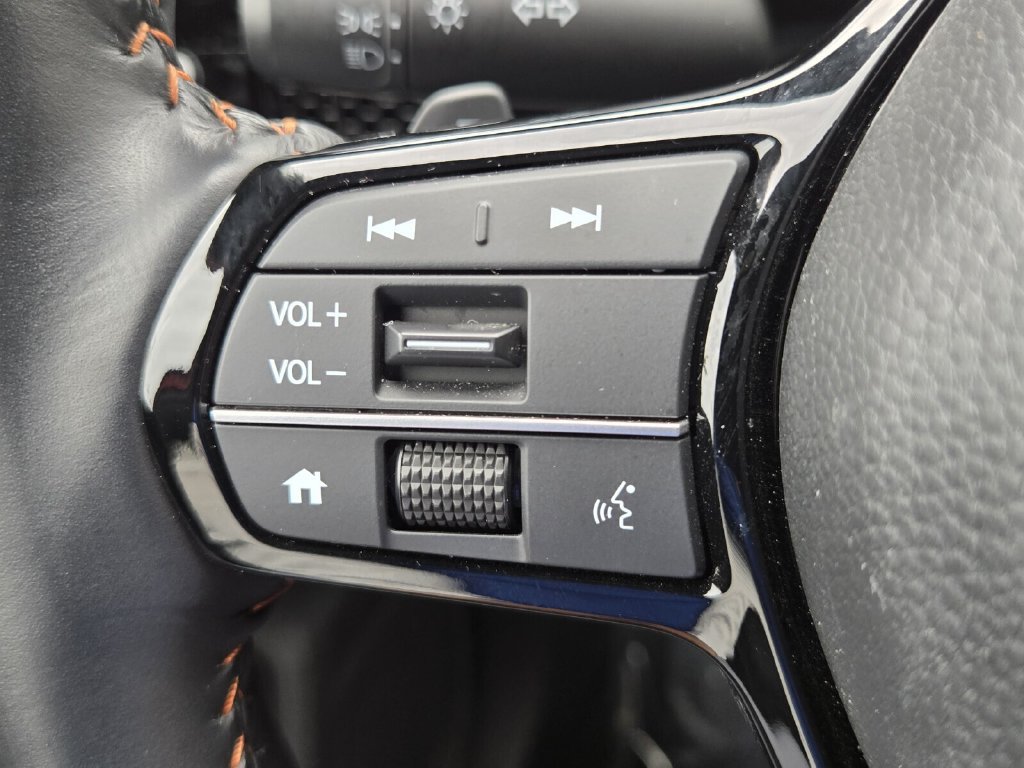 Certified 2025 Honda CR-V Sport Touring image 25