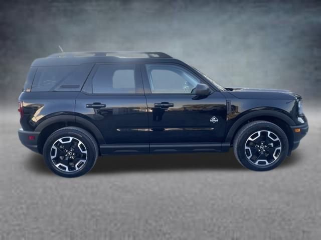 Used 2023 Ford Bronco Sport Outer Banks w/ Tech Package image 6