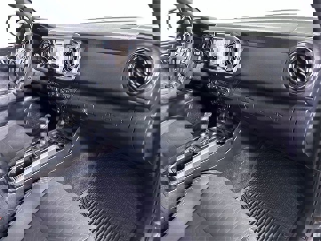 Used 2019 Toyota Tacoma TRD Sport w/ Technology Package image 30