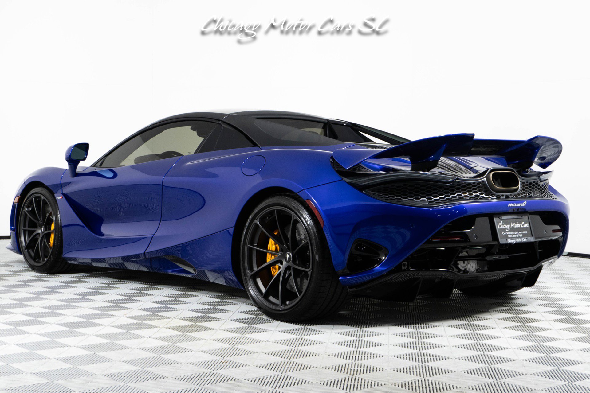 Used 2026 McLaren 750S Spider RWD image 23