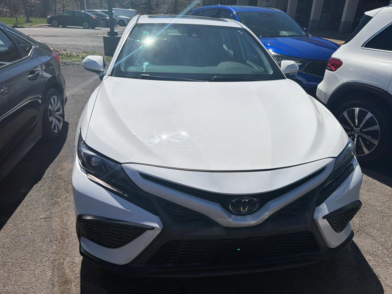 Used 2023 Toyota Camry SE w/ Cold Weather Package AWD/4WD image 2