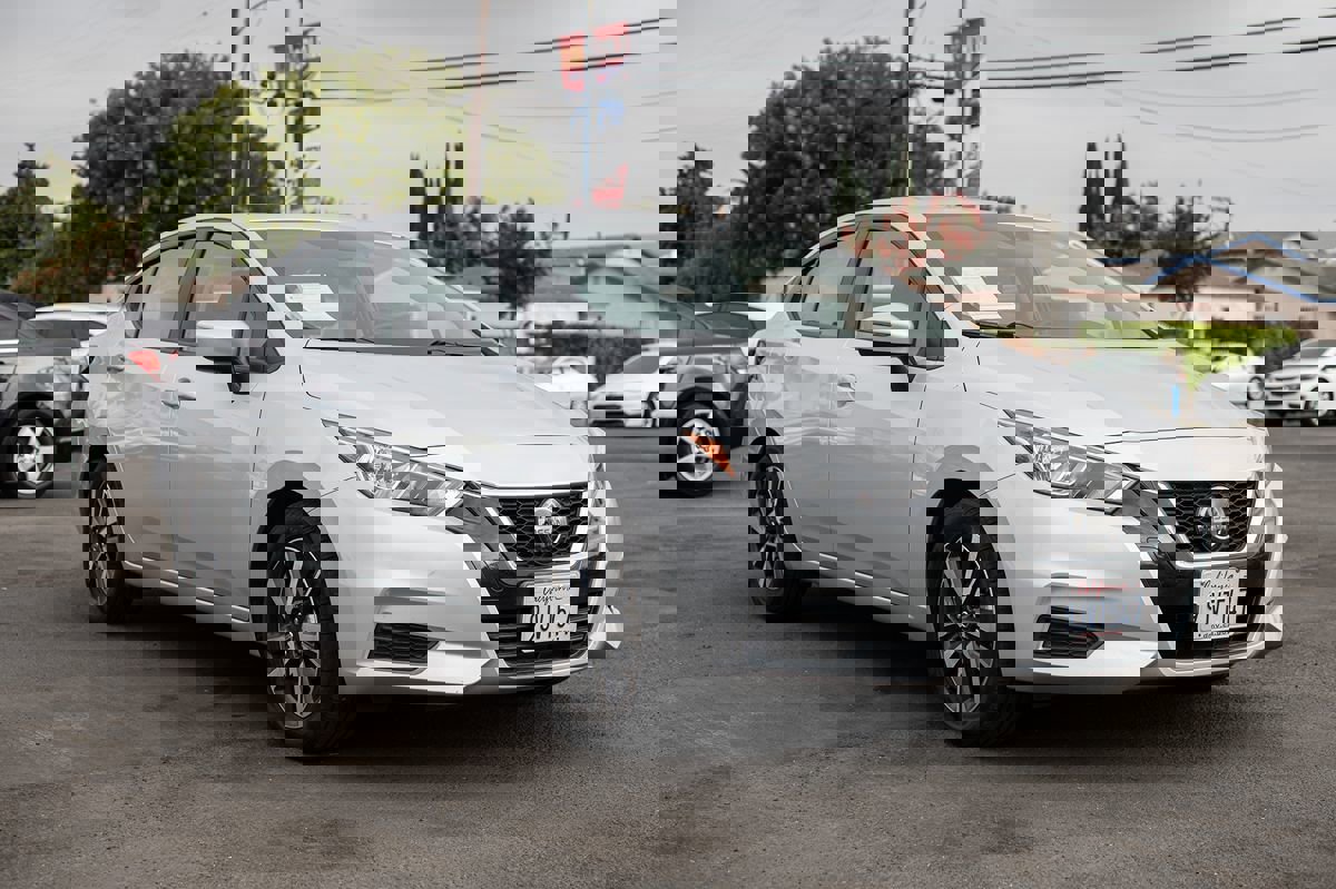 Used 2021 Nissan Versa SV image 10