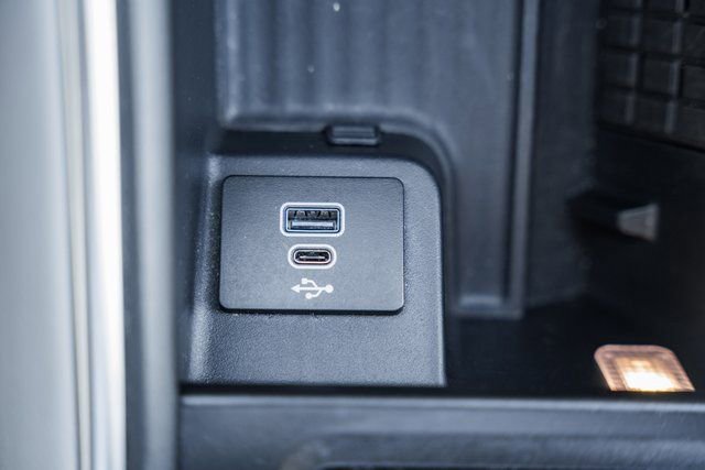 Used 2025 Ford Expedition Active image 42