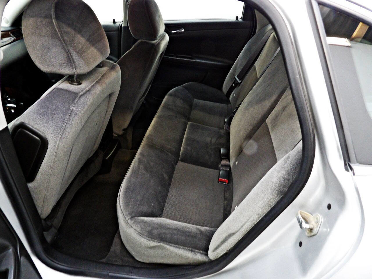 Used 2014 Chevrolet Impala Limited LS image 10