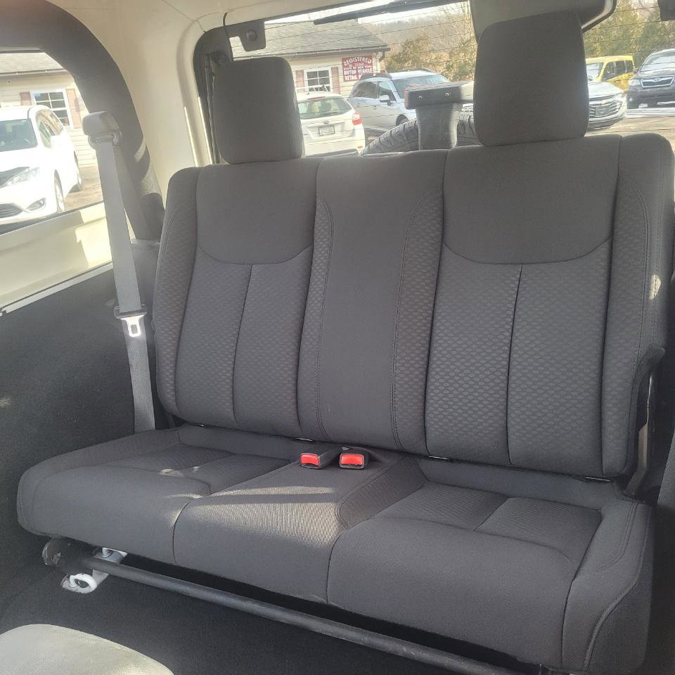 Used 2015 Jeep Wrangler Sport w/ Quick Order Package 24S AWD/4WD image 28