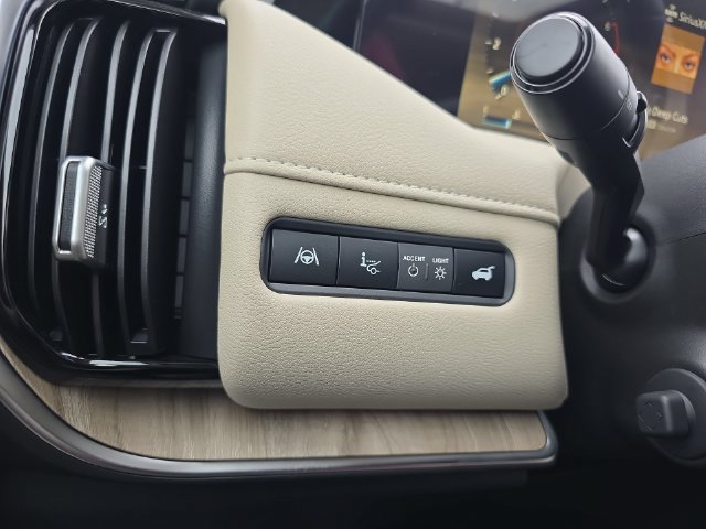New 2026 Nissan Armada Platinum Reserve w/ Accent Package AWD/4WD image 34