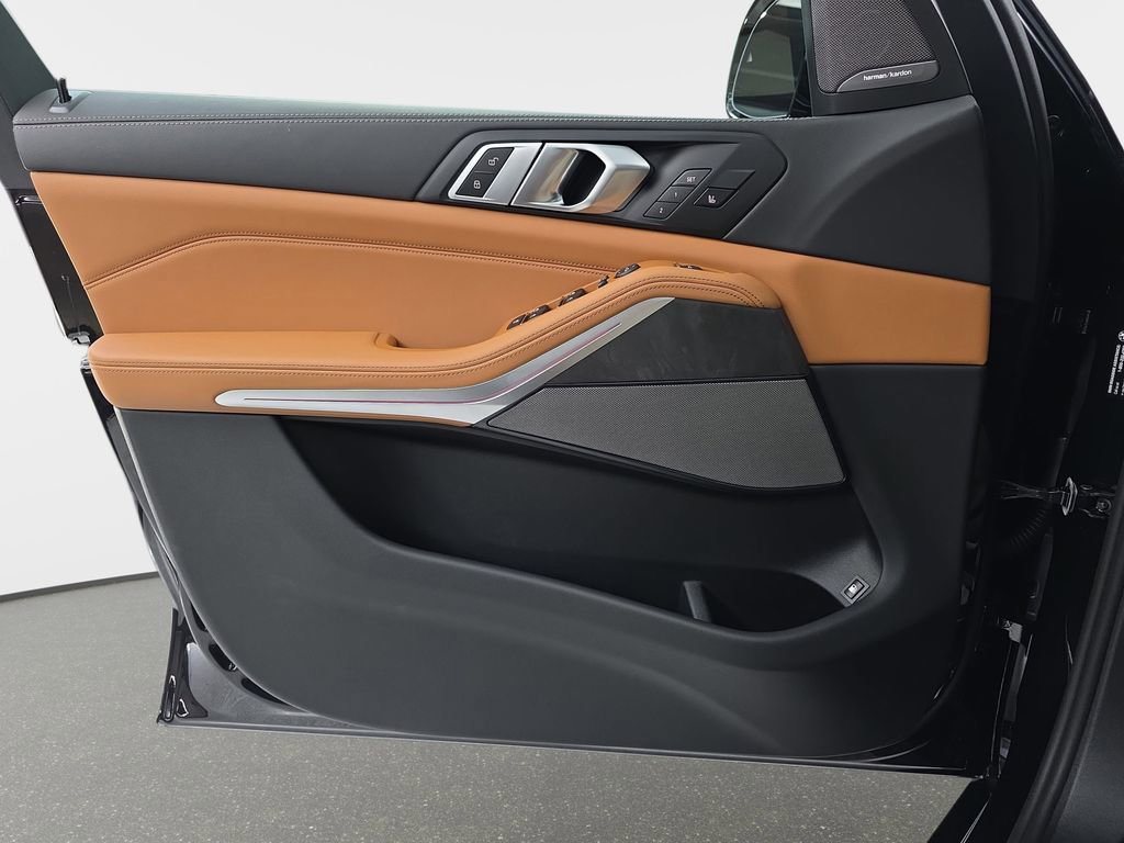 New 2026 BMW X5 xDrive50e w/ M Sport Package image 26