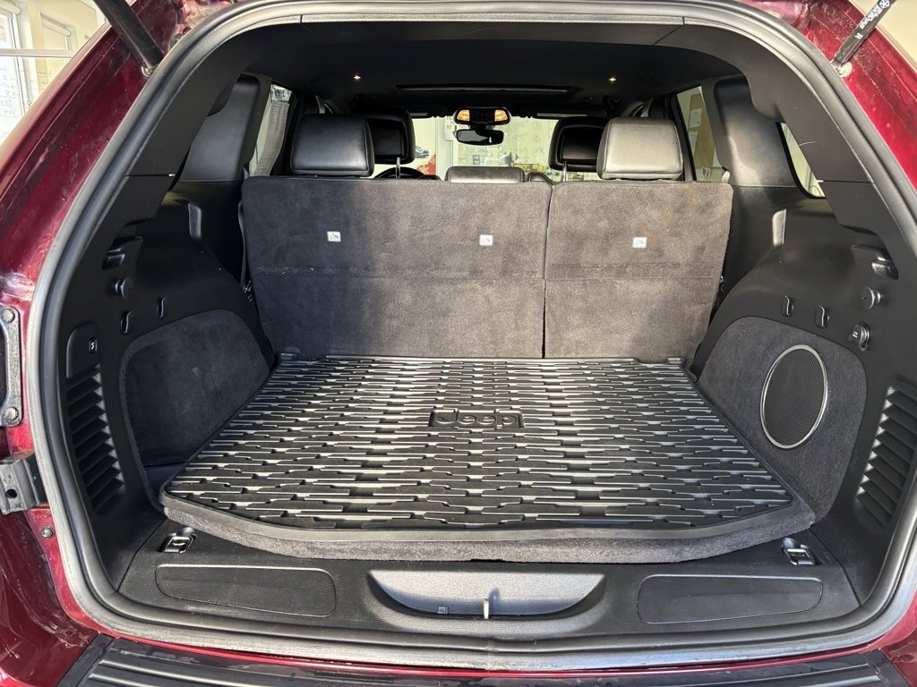 Used 2020 Jeep Grand Cherokee Altitude image 25