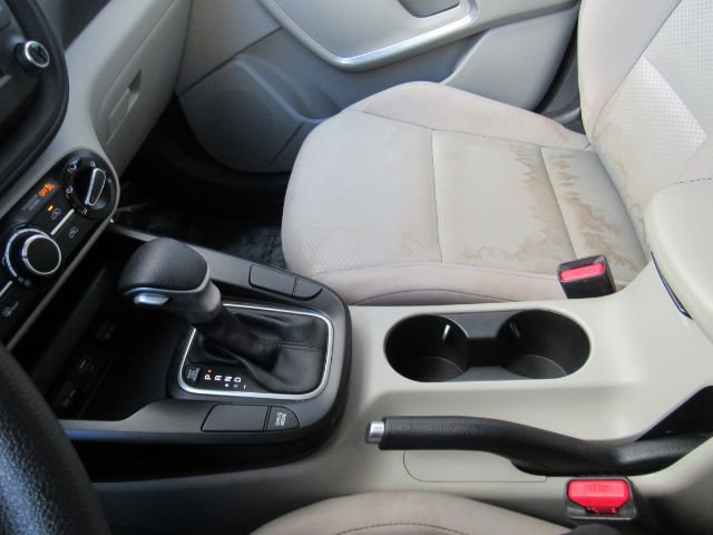 Used 2023 Kia Soul LX w/ LX Technology Package image 34