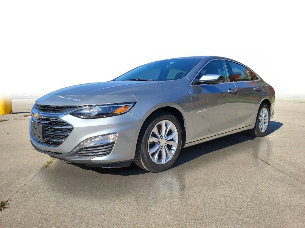 Used 2024 Chevrolet Malibu LT FWD image 2