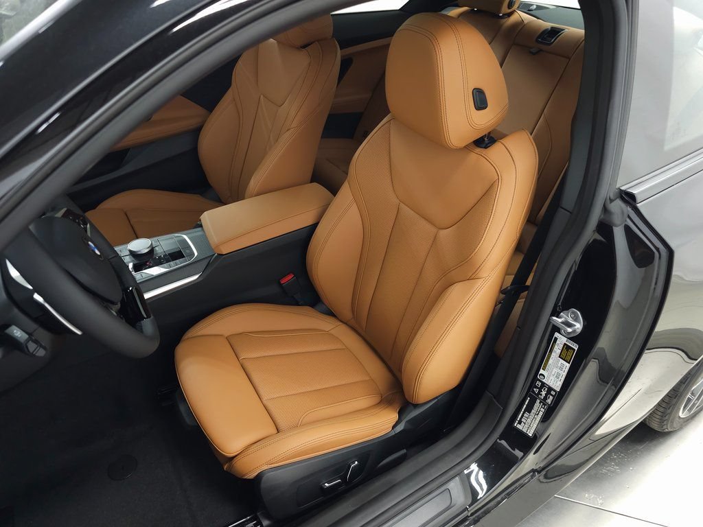 Certified 2025 BMW 230i xDrive Coupe w/ Convenience Package AWD/4WD image 11