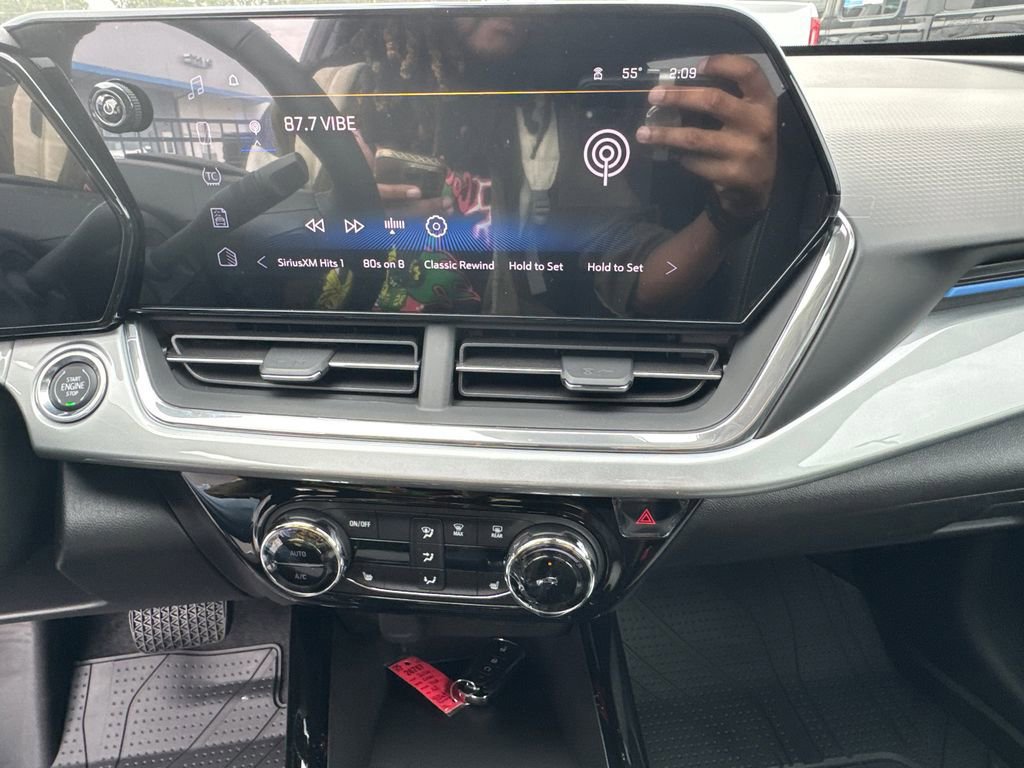 New 2026 Chevrolet Trax LT w/ Driver Confidence Package image 29