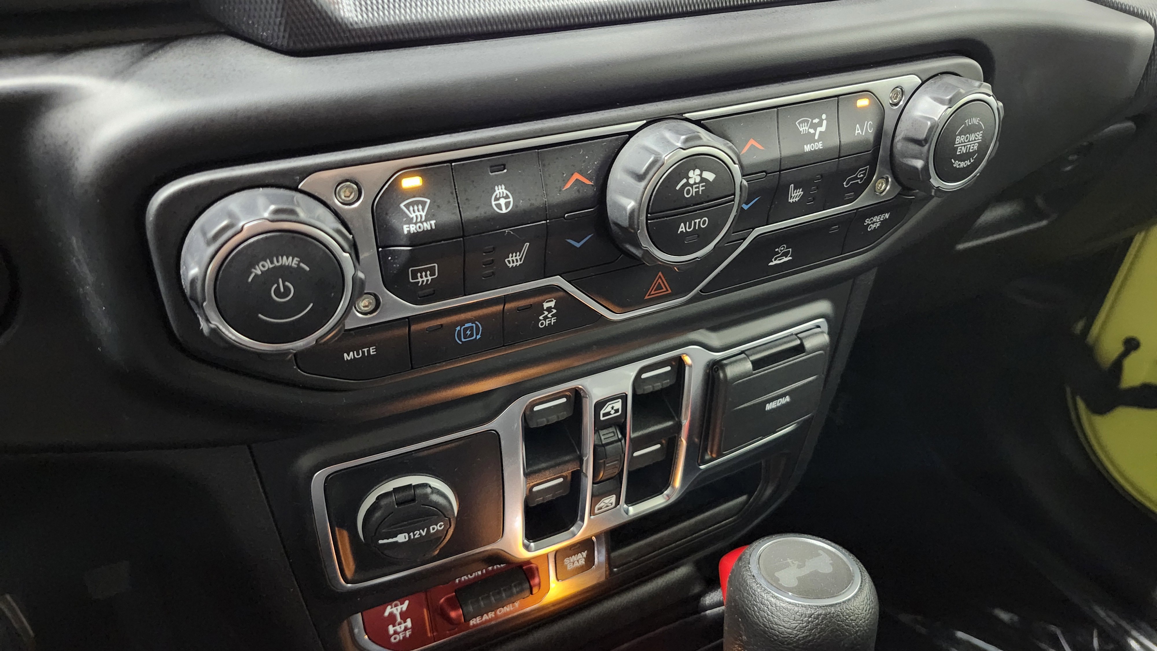 Used 2023 Jeep Wrangler Unlimited Rubicon 4xe w/ Steel Bumper Group image 33