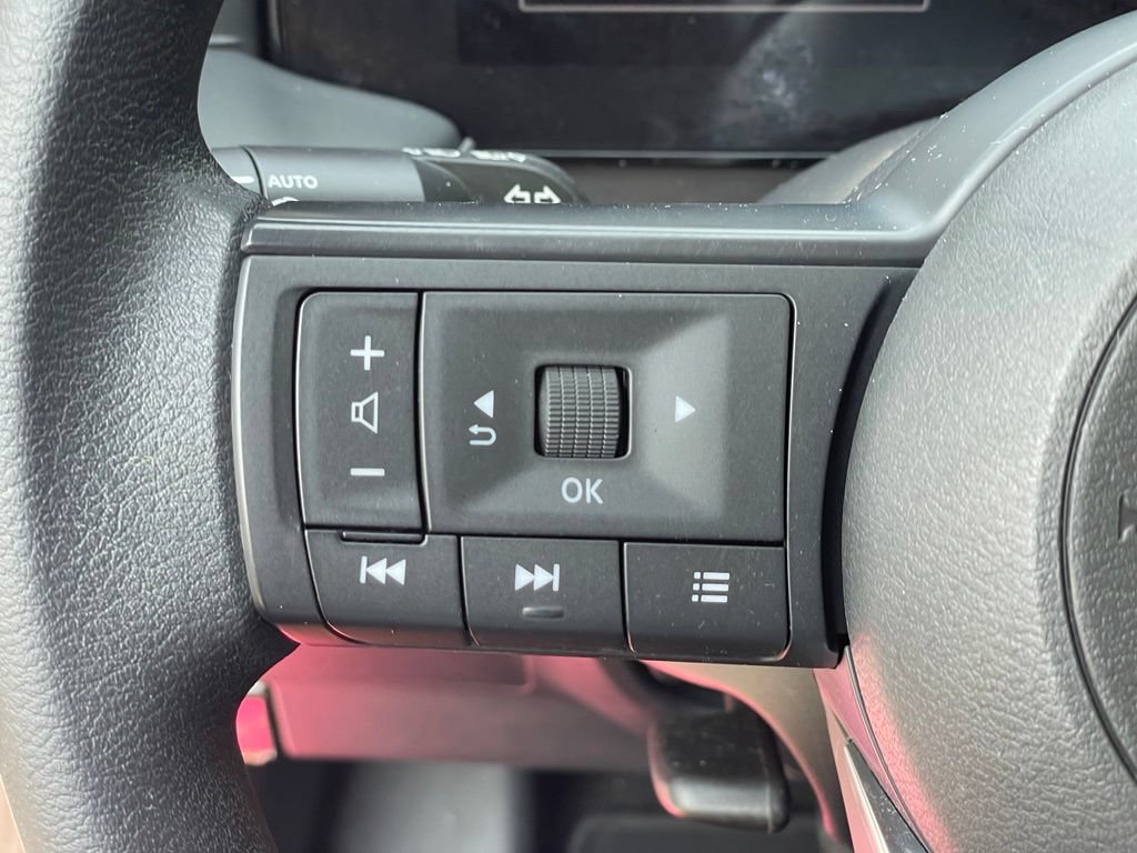 Certified 2025 Nissan Kicks S AWD/4WD image 15