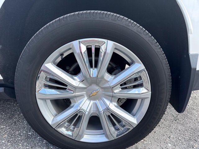 Used 2022 Chevrolet Suburban High Country RWD image 11