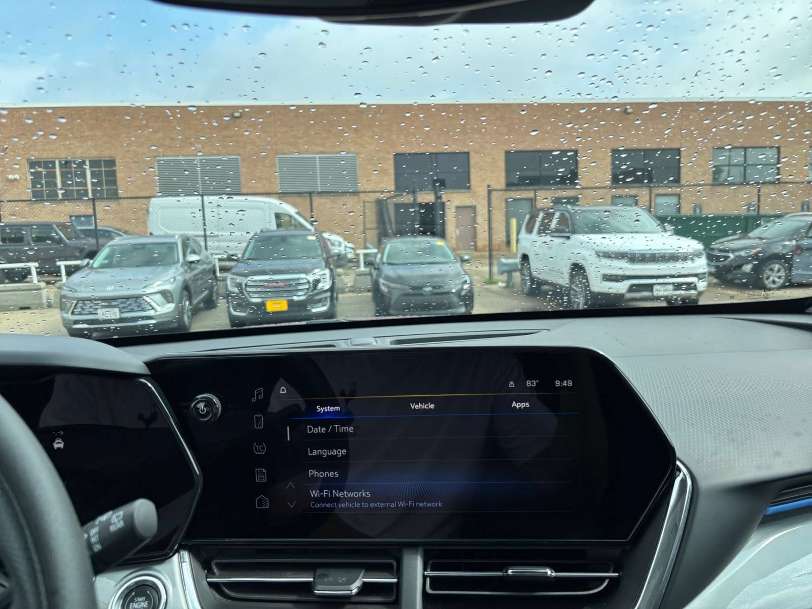 Used 2025 Chevrolet Trax LT FWD image 17