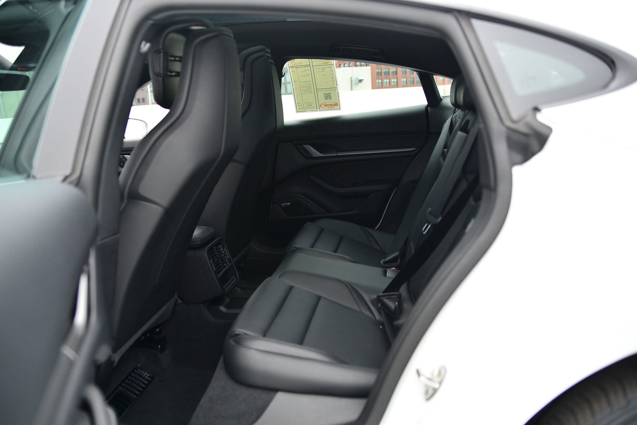 Used 2025 Porsche Taycan image 14