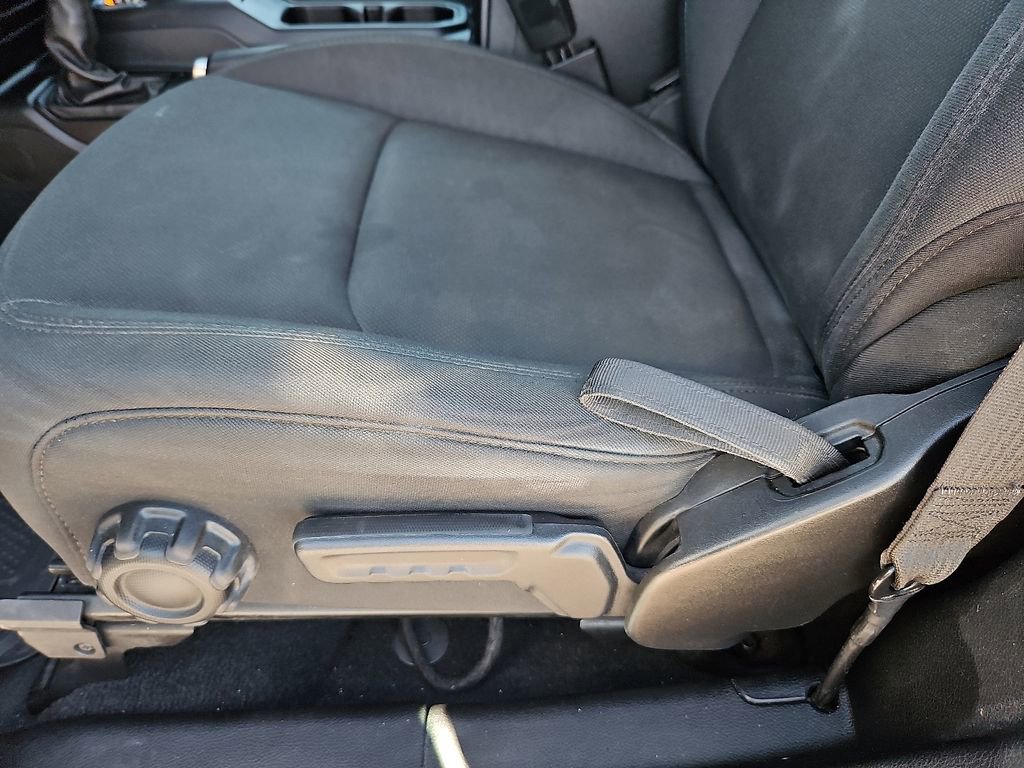 Used 2020 Jeep Wrangler Sport image 21