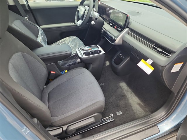 New 2025 Hyundai Ioniq 5 SE image 9