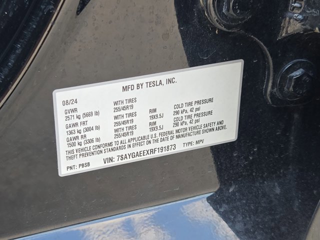 Used 2024 Tesla Model Y Long Range AWD/4WD image 22