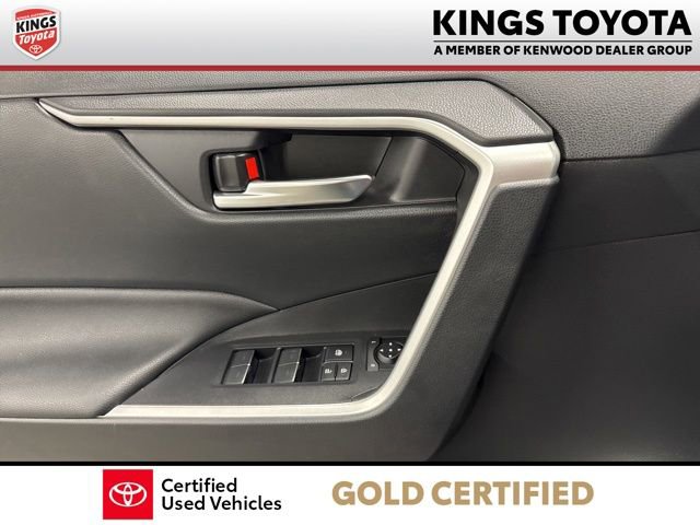 Used 2025 Toyota RAV4 XLE image 27