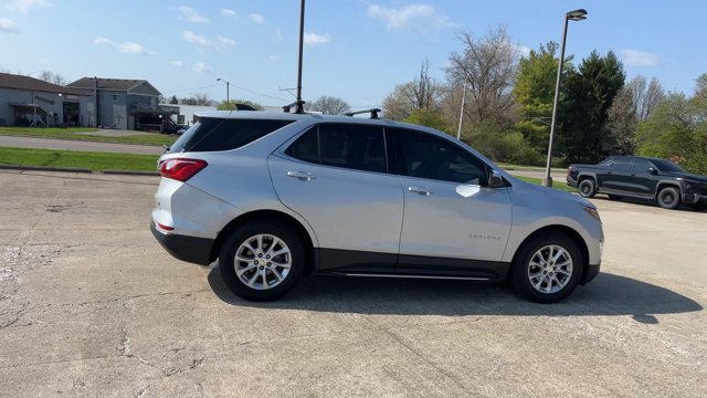 Used 2019 Chevrolet Equinox LT w/ LPO, Hit The Road Package FWD image 9