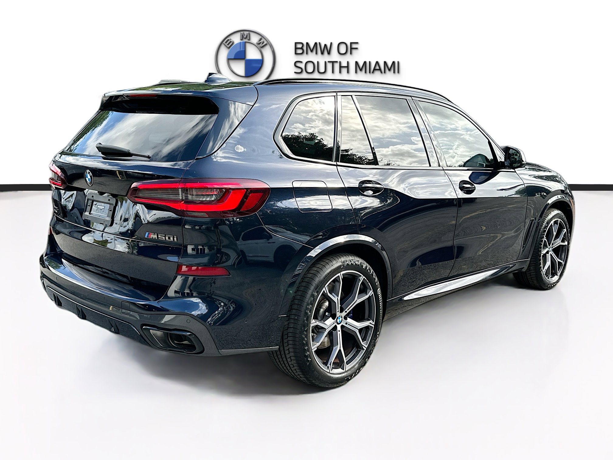 Certified 2023 BMW X5 M50i w/ Climate Comfort Package AWD/4WD image 7