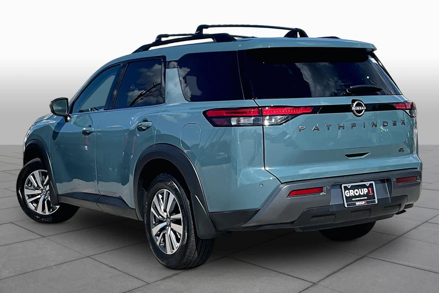 New 2026 Nissan Pathfinder SL FWD image 12