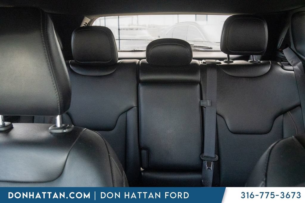 Used 2023 Jeep Compass Limited AWD/4WD image 18