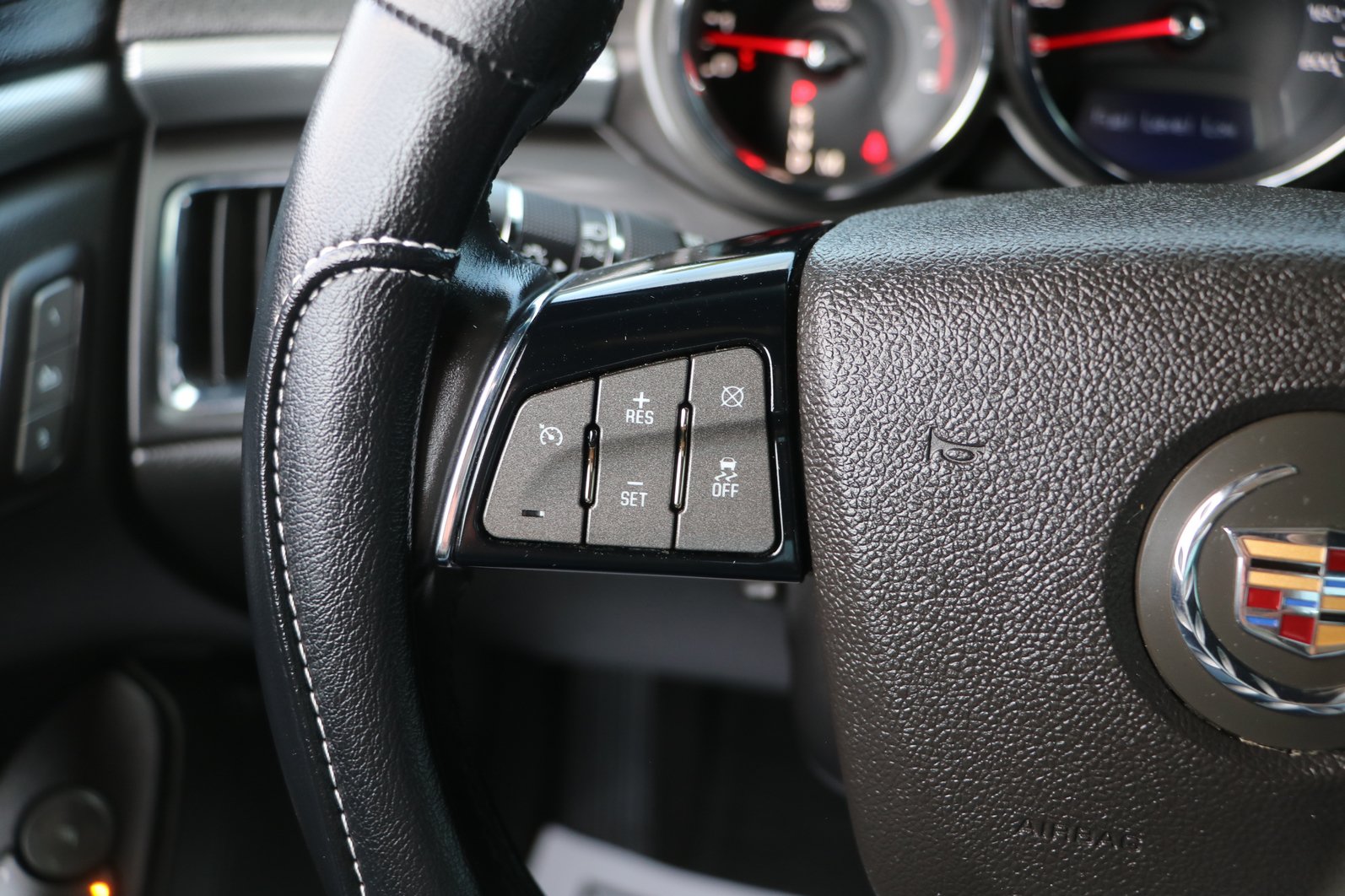 Used 2014 Cadillac CTS V RWD image 17
