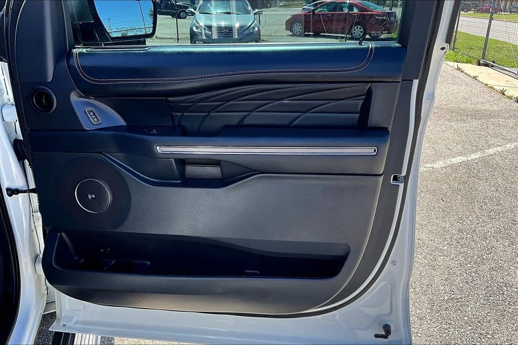 Used 2022 Ford Expedition Platinum image 24