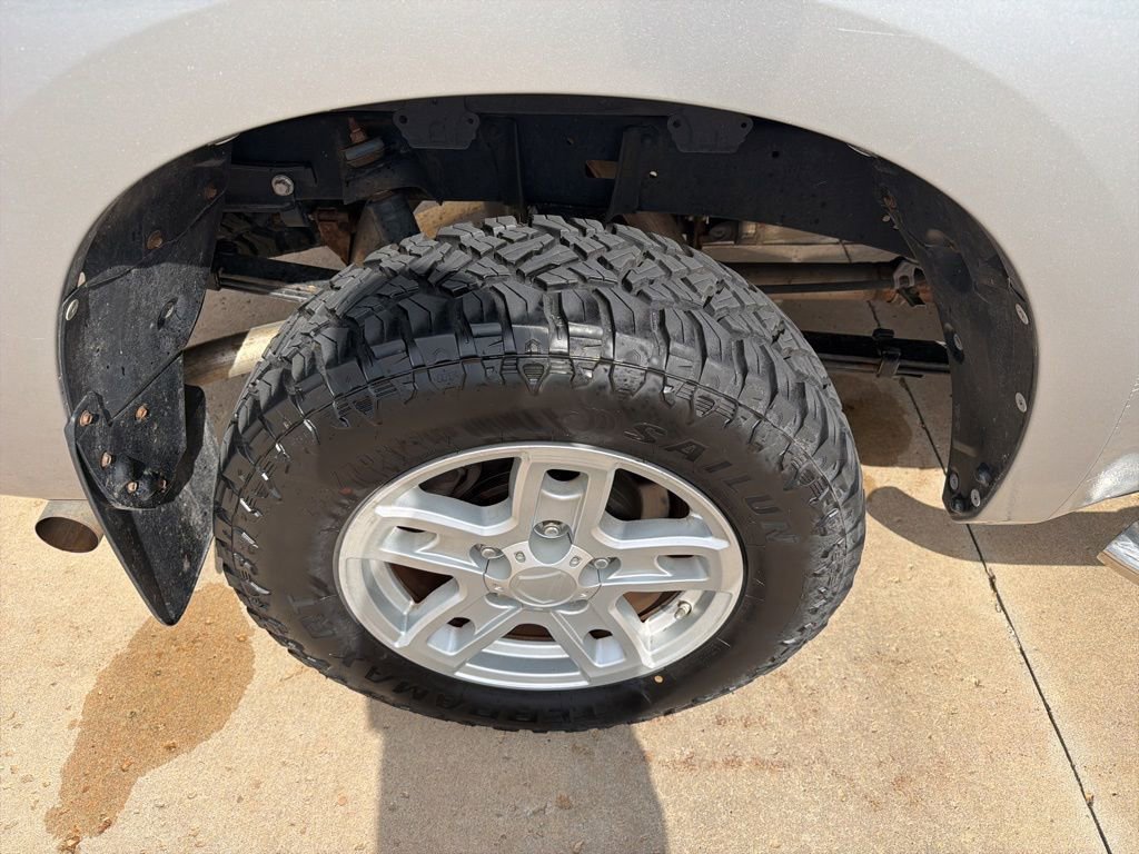 Used 2013 Toyota Tundra 2WD CrewMax w/ SR5 Pkg image 29