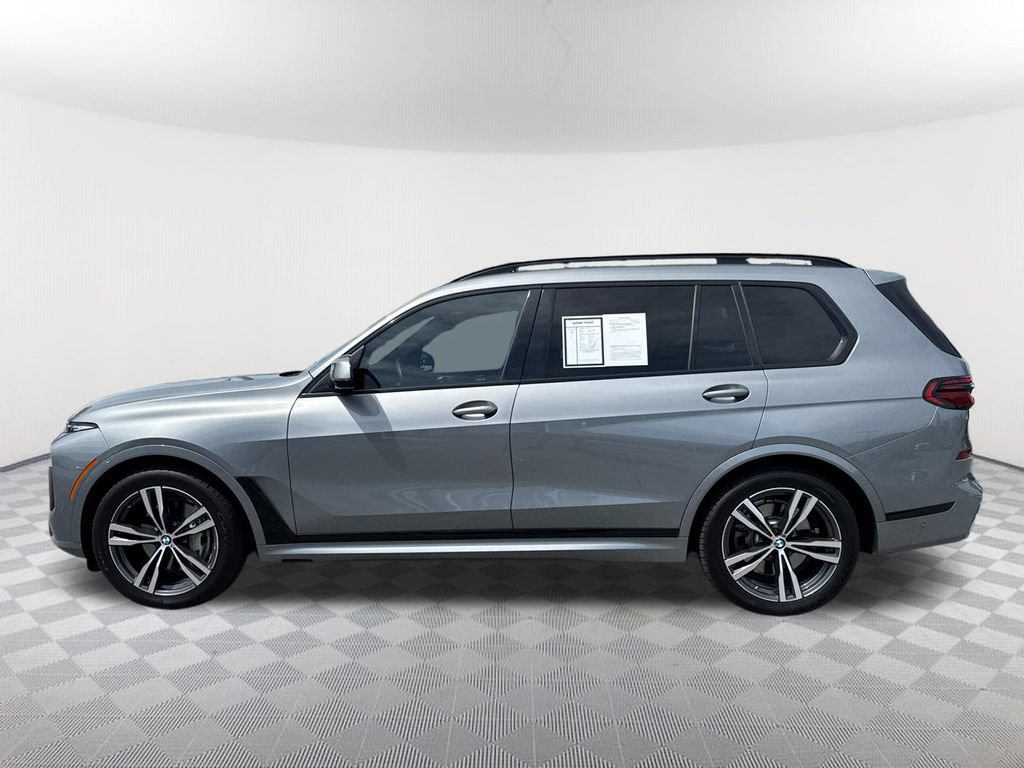 Used 2023 BMW X7 xDrive40i w/ M Sport Package AWD/4WD image 8