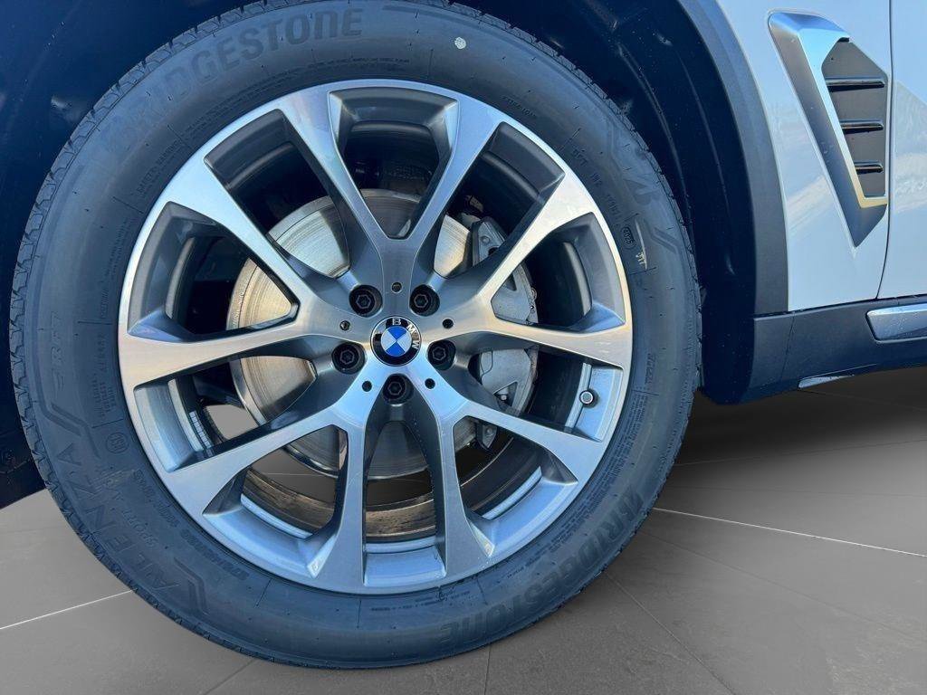New 2026 BMW X5 sDrive40i RWD image 11