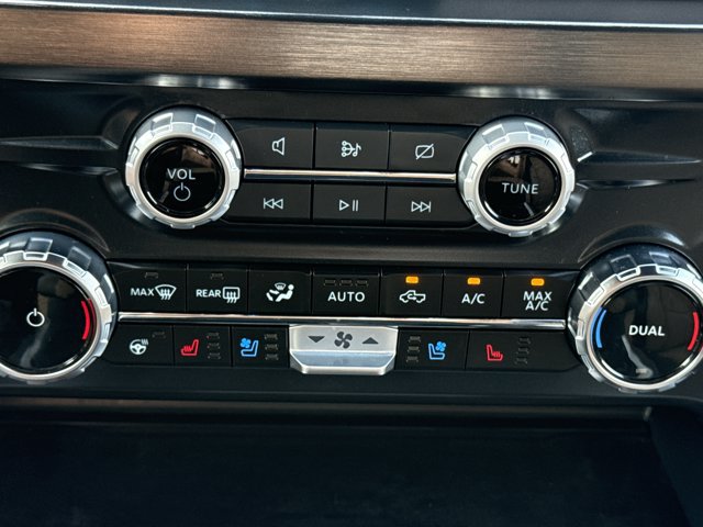 Used 2024 Ford F250 Lariat w/ Chrome Package AWD/4WD image 22
