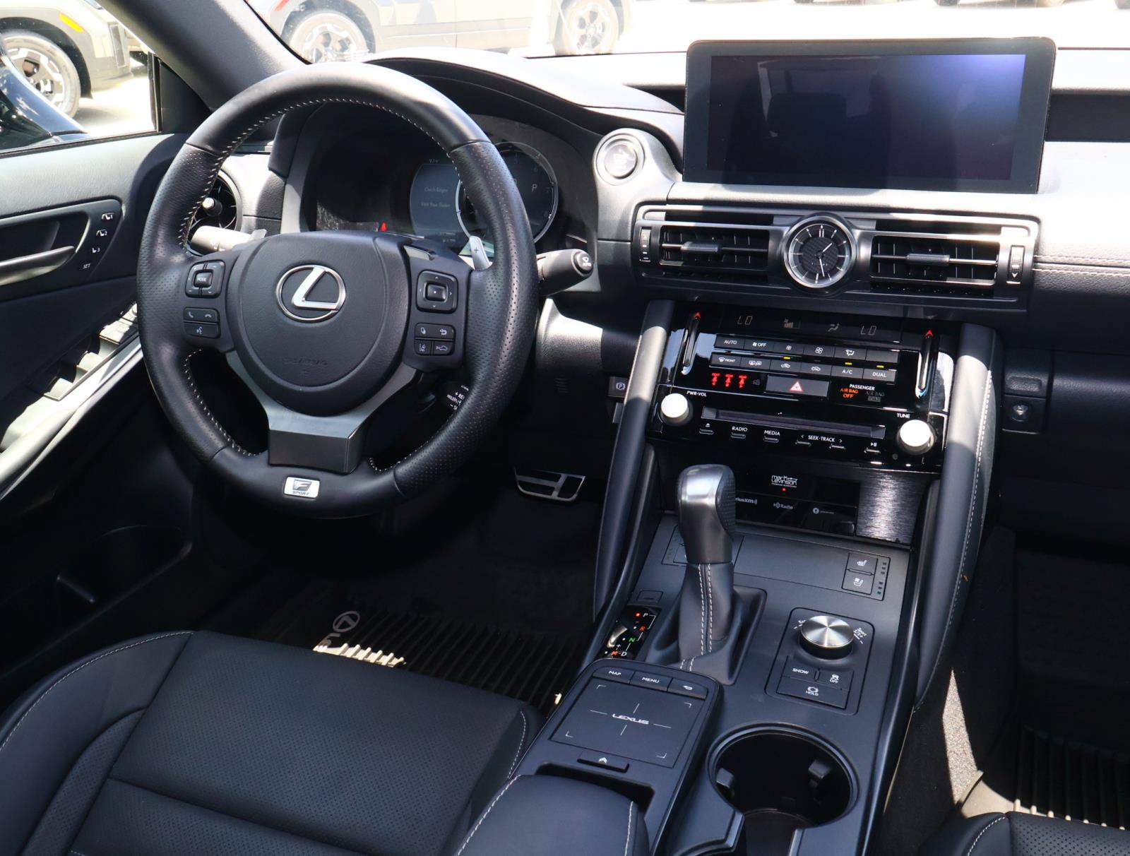 Used 2023 Lexus IS 500 RWD image 11