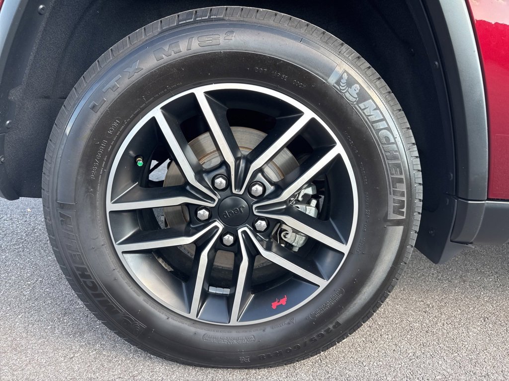 Used 2020 Jeep Grand Cherokee Trailhawk image 13