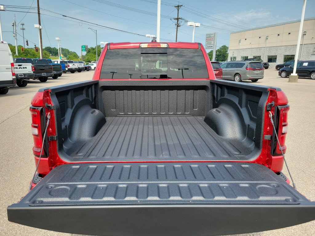 New 2026 RAM 1500 Express AWD/4WD image 6