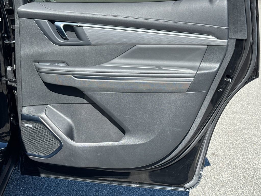 Certified 2025 Buick Enclave Preferred image 16