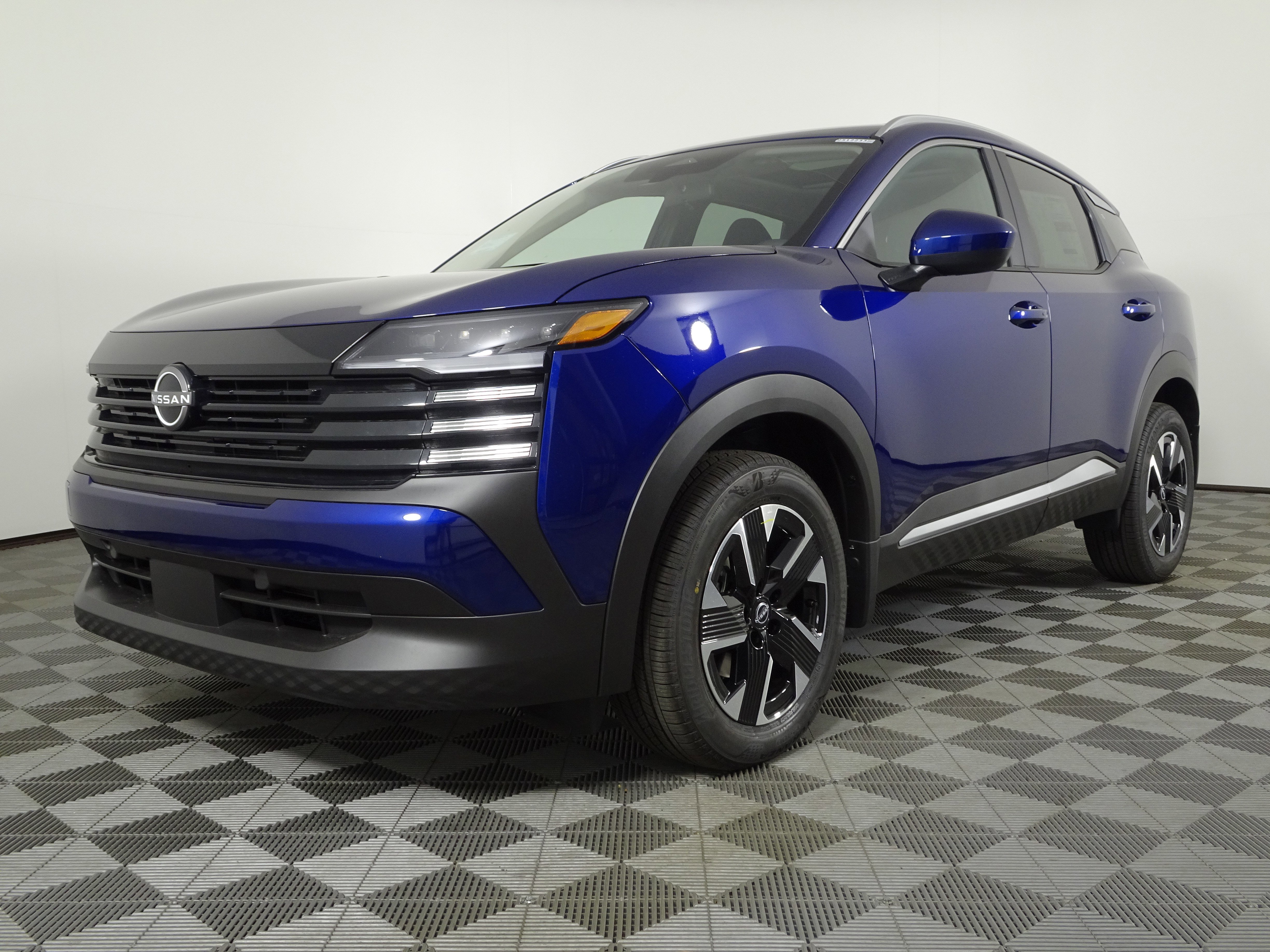 New 2025 Nissan Kicks SV w/ SV Premium Package image 14