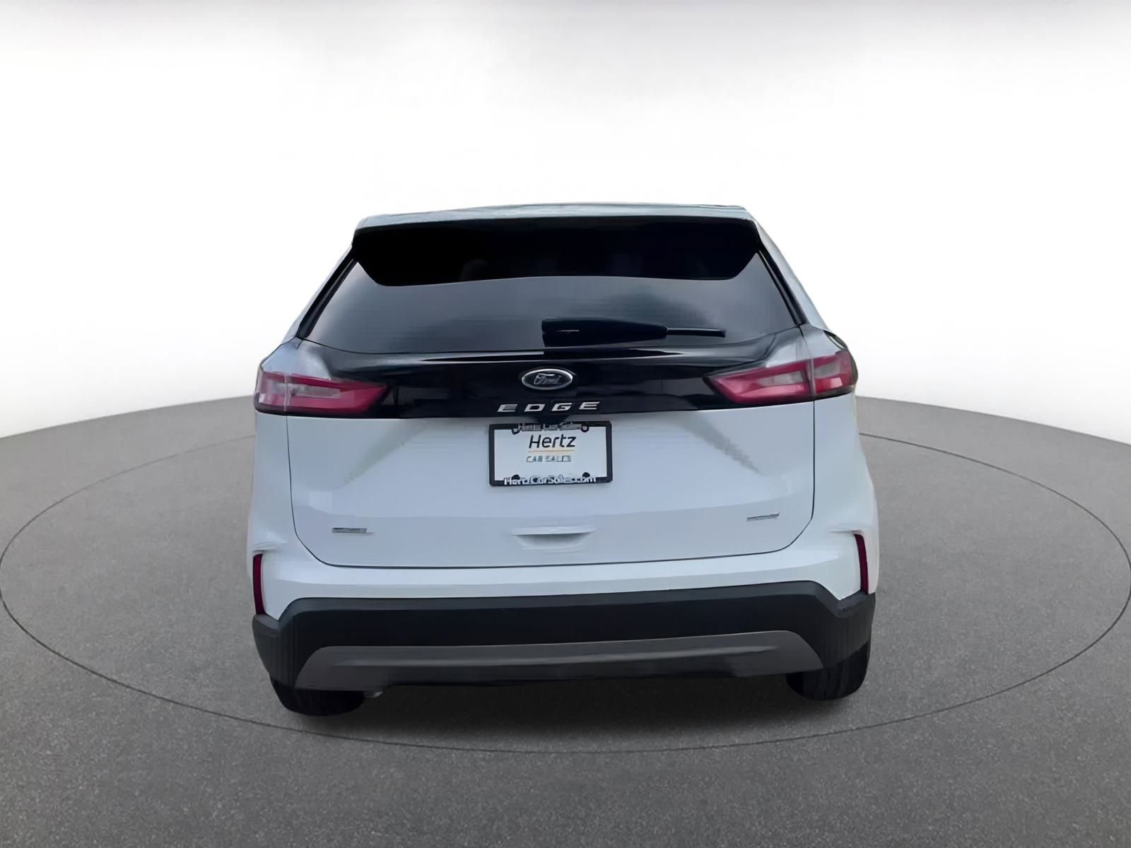 Used 2024 Ford Edge SEL image 11