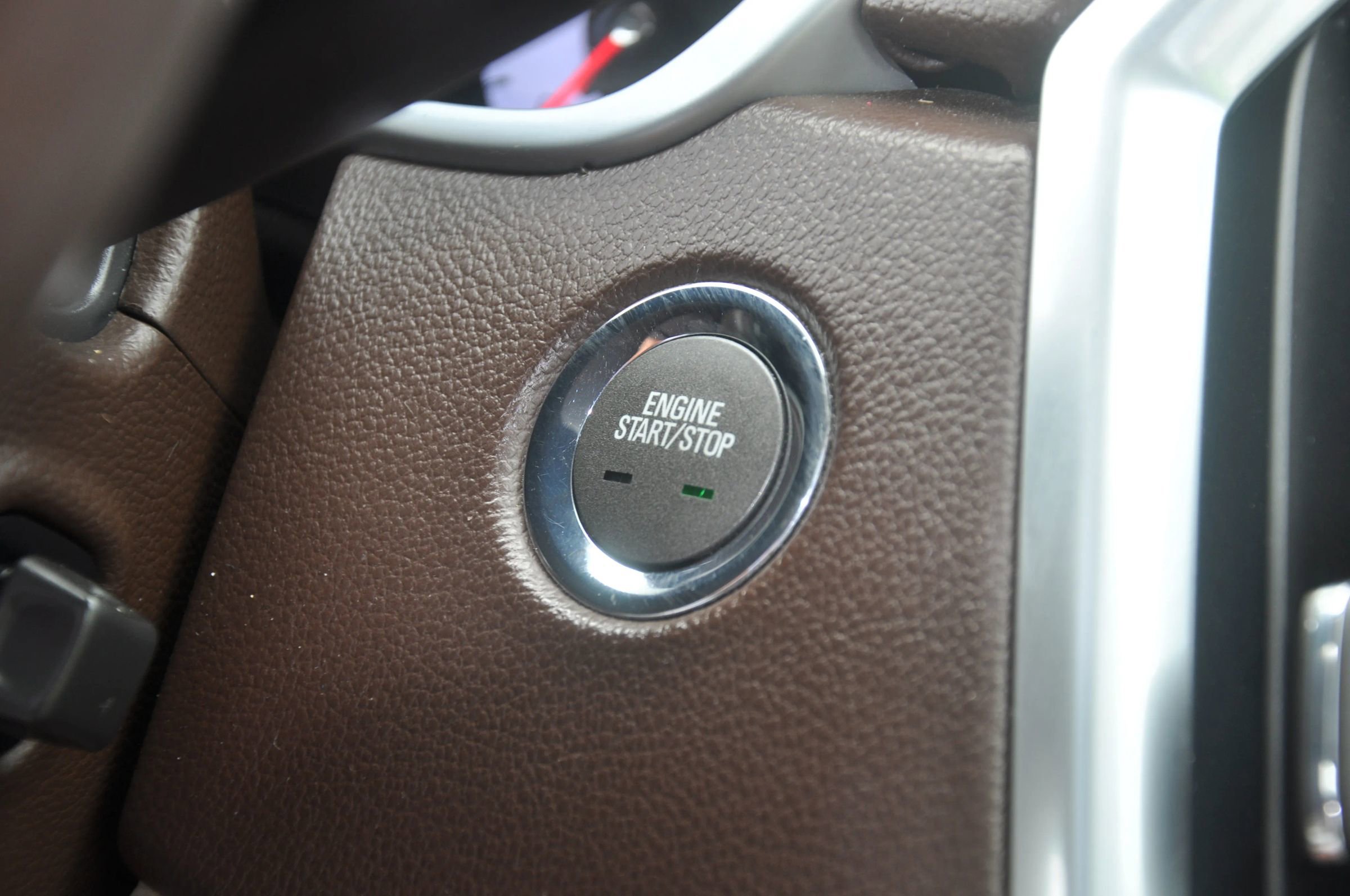 Used 2010 Cadillac SRX Premium image 40