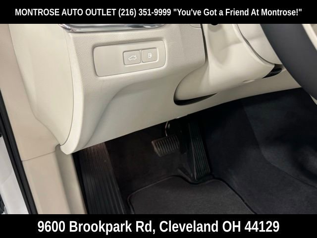 New 2025 Volvo XC60 T8 Ultra w/ Climate Package image 14