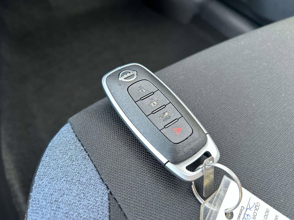 New 2025 Nissan Versa SV image 12