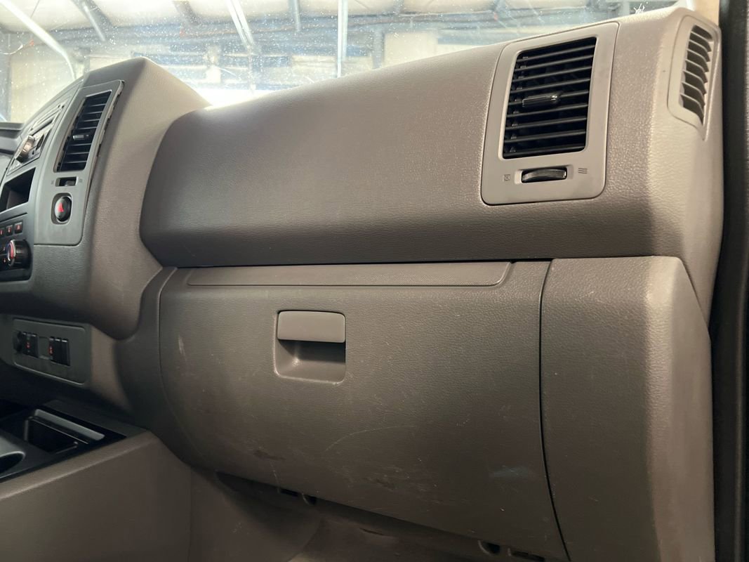 Used 2017 Nissan NV 3500 SV image 92