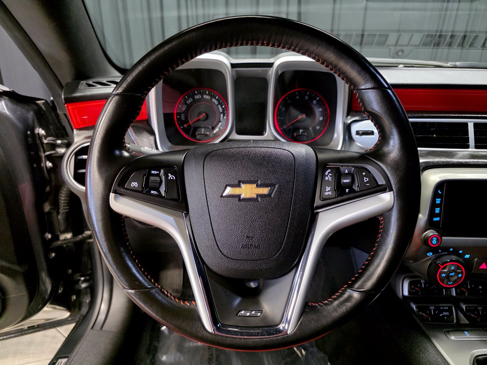 Used 2015 Chevrolet Camaro SS RWD image 26
