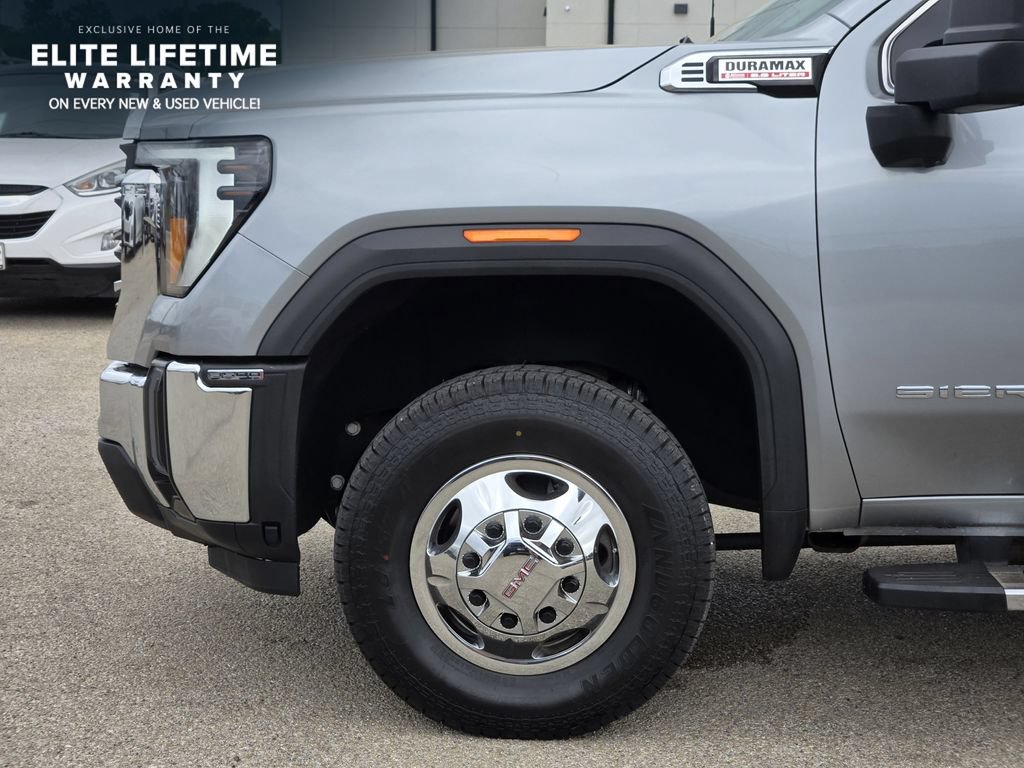 Used 2024 GMC Sierra 3500 SLE w/ SLE Value Package AWD/4WD image 6
