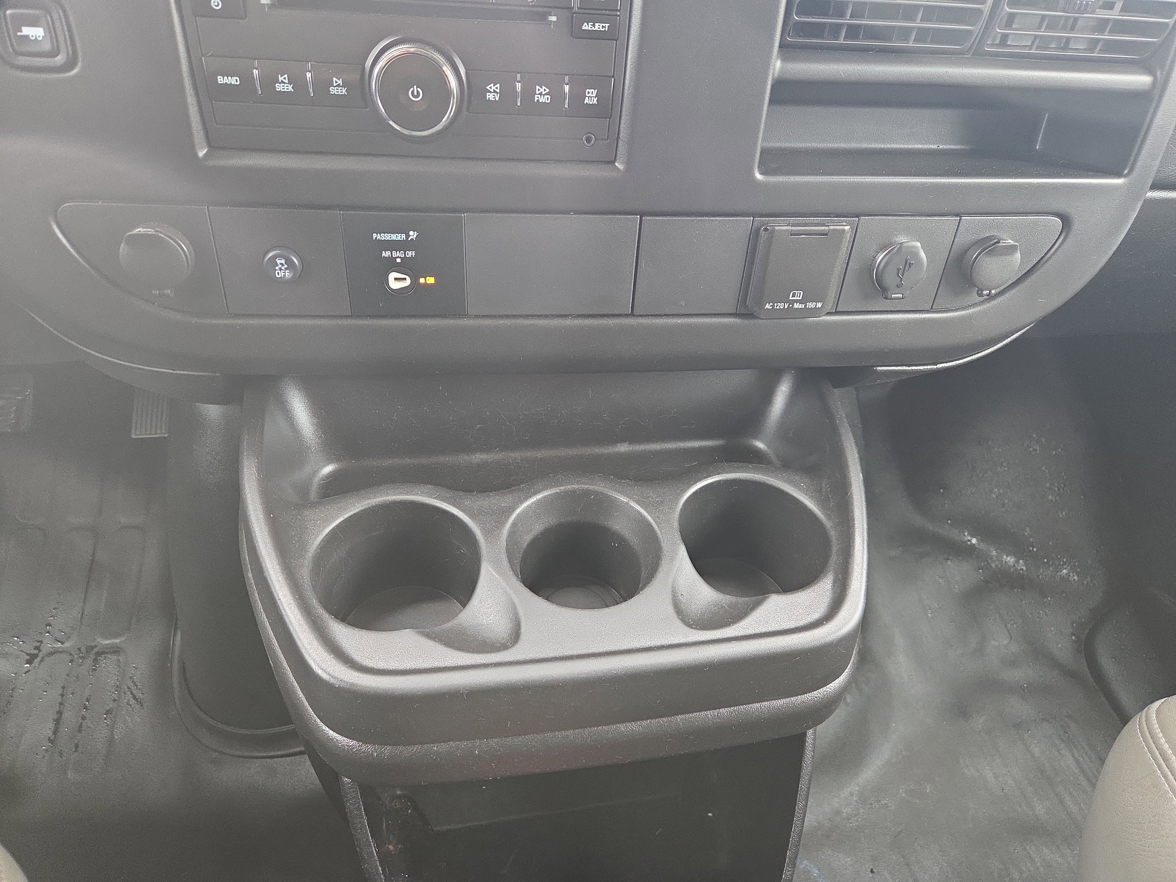 Used 2017 Chevrolet Express 2500 image 19